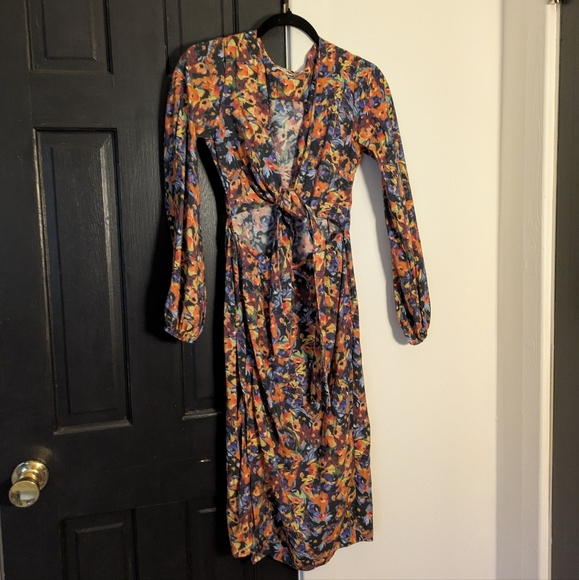 NA-KD Colorful Floral Tie-Front Midi Dress (US 32) - Picture 5 of 7